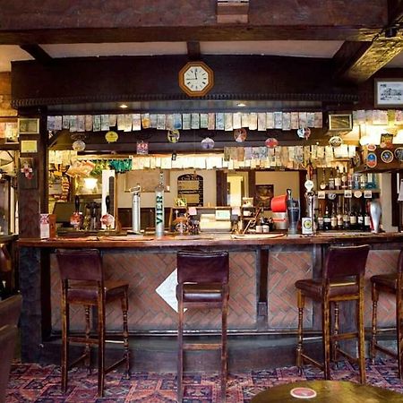 The Kings Arms Bed and Breakfast Wilmslow Exteriör bild
