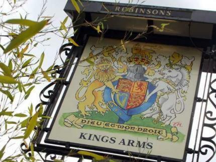 The Kings Arms Bed and Breakfast Wilmslow Exteriör bild