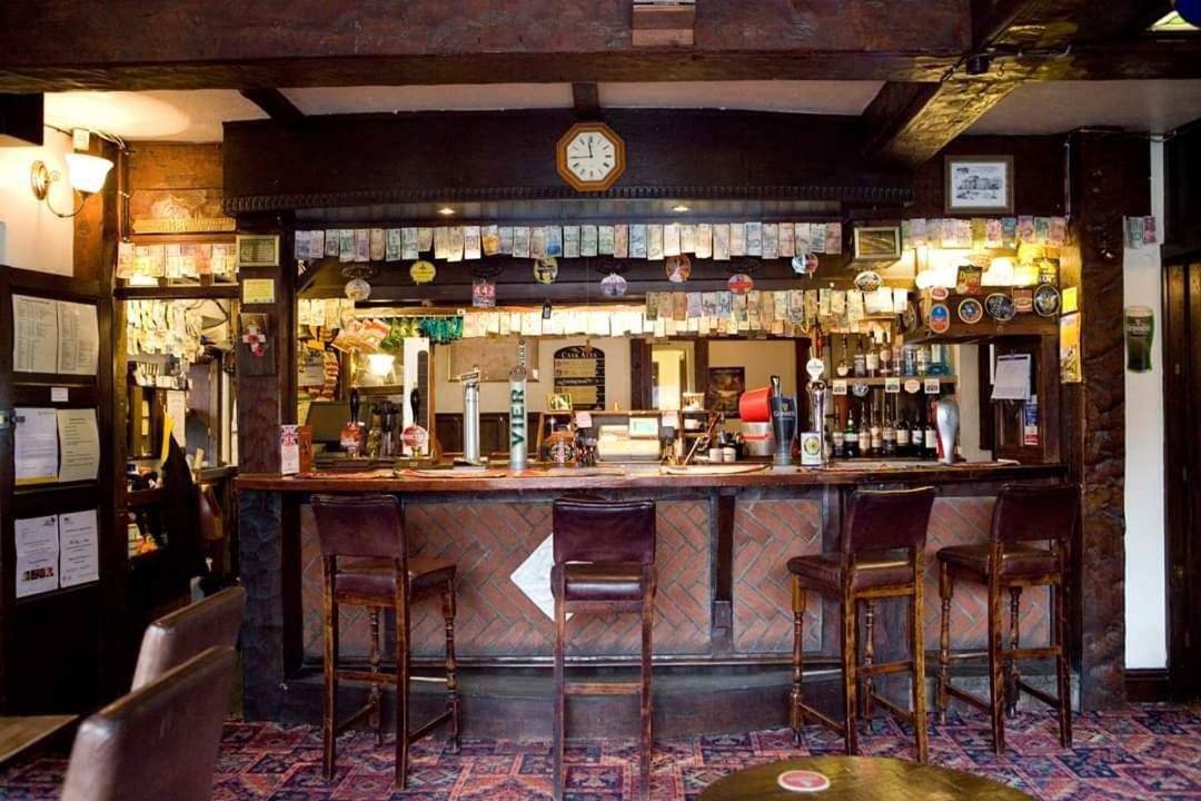 The Kings Arms Bed and Breakfast Wilmslow Exteriör bild