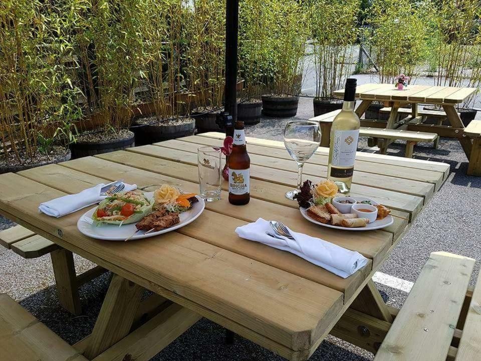 The Kings Arms Bed and Breakfast Wilmslow Exteriör bild
